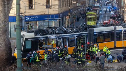 Un tramway déraille à Milan, faisant au moins un mort et 39 blessés, selon un premier bilan donné par les pompiers italiens