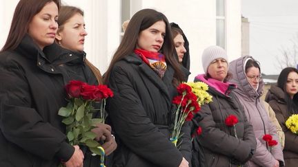 « Vous voulez qu&rsquo;on abandonne ? Ce n&rsquo;est pas possible » : les Ukrainiens continuent de résister, quatre ans après les débuts de l&rsquo;invasion russe