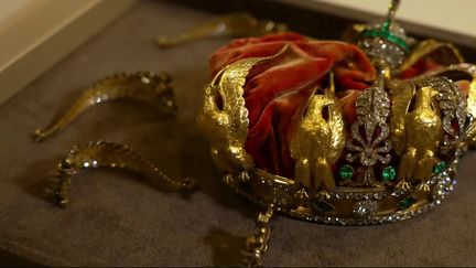 Cambriolage du Louvre : les images exclusives de la couronne de l&rsquo;impératrice Eugénie, qui va pouvoir être restaurée à l&rsquo;identique