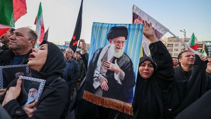 Guerre au Moyen-Orient : après la mort du guide Ali Khamenei, Donald Trump menace l&rsquo;Iran d’une riposte « sans précédent » en cas de représailles