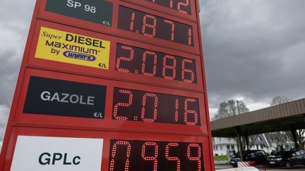 « Tout le monde veut en acheter » : pourquoi le prix du diesel dépasse désormais celui de l&rsquo;essence
