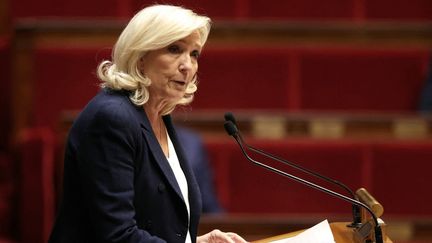 L’Etat profite-t-il vraiment de la crise des carburants pour « s’en mettre plein les poches », comme l’affirme le Rassemblement national ?