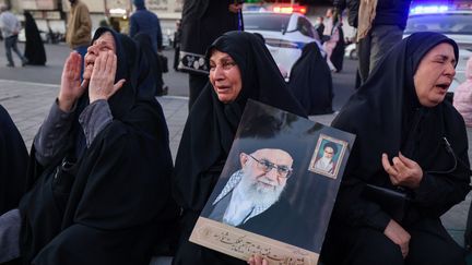 « La mort de Khamenei enclenche un processus qui peut nous amener à la fin de ce régime », assure la spécialiste de l’Iran Maneli Mirkhan