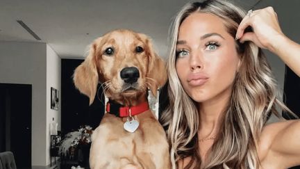 Accusée d&rsquo;avoir abandonné son chien à Dubaï en pleine guerre au Moyen-Orient, l&rsquo;influenceuse Maddy Burciaga dénonce un « cyberharcèlement diffamatoire »
