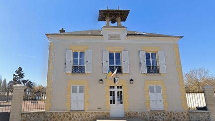 « Ça veut dire que le village est vivant » : à Avernes, dans le Val-d’Oise, public nombreux pour le premier conseil de la nouvelle équipe municipale