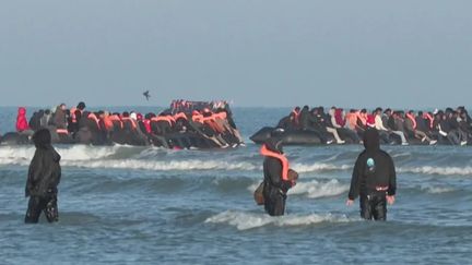 Un bateau en panne avec 78 personnes migrantes à bord secouru au large du Pas-de-Calais