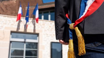 Quarante communes contraintes à un second tour des municipales après une égalité parfaite au premier