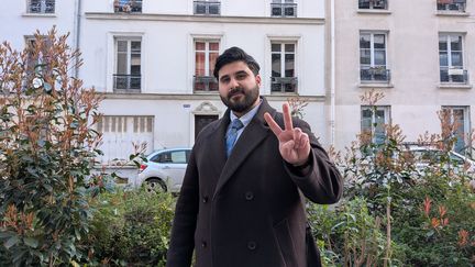 « Le peuple va terminer le travail » : des Iraniens de Paris exaltés par la mort d&rsquo;Ali Khamenei