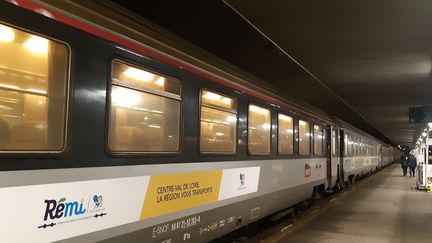 La circulation des trains entre Paris et Orléans est « fortement perturbée » à cause d&rsquo;un « vol de câbles », pas de retour à la normale avant la fin de l&rsquo;après-midi