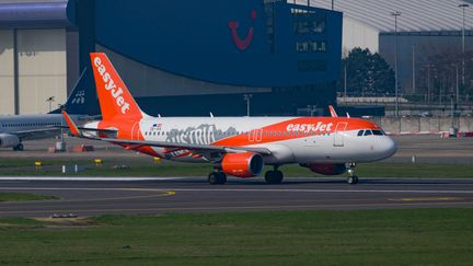 Un syndicat d’employés de la compagnie aérienne EasyJet appelle à la grève en France le lundi de Pâques