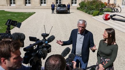 « Nous avons vécu l&rsquo;horreur quotidienne et l&rsquo;arbitraire permanent » : découvrez la première prise de parole de Cécile Kohler et Jacques Paris après leur libération