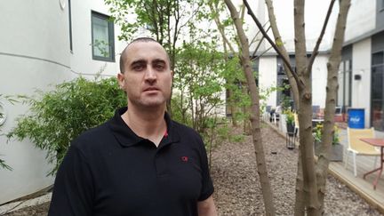 « On se dit que c&rsquo;est fini, qu&rsquo;ils vont nous exécuter » : le Français Julien Février raconte ses conditions de détention pendant 15 mois au Venezuela