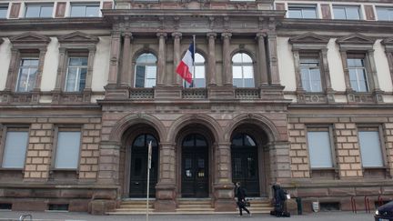 Un père mis en examen pour avoir séquestré son fils de 9 ans dans une camionnette pendant plus d&rsquo;un an dans le Haut-Rhin : ce que l&rsquo;on sait de cette affaire