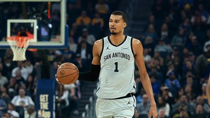 NBA : Victor Wembanyama élu Défenseur de l&rsquo;année (à l&rsquo;unanimité, une première dans l&rsquo;histoire), deuxième Français sacré de l&rsquo;histoire après Rudy Gobert