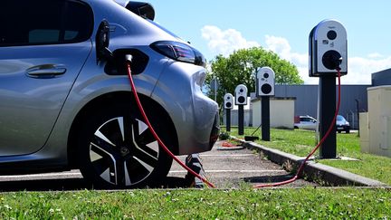 « Il y a urgence à accélérer l&rsquo;électrification de nos usages » : le gouvernement dévoile l&rsquo;intégralité de son plan pour faire passer l&rsquo;économie à l&rsquo;électrique