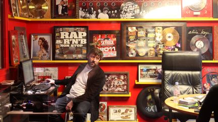 « On ne va pas contre le progrès » : le directeur de Skyrock Laurent Bouneau explique l&rsquo;entrée dans sa radio d&rsquo;un morceau fait par IA