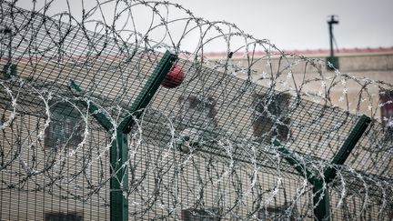 Surpopulation carcérale « stratosphérique », 5 000 emplois vacants… Pourquoi des syndicats pénitentiaires appellent au blocage de l’ensemble des prisons lundi