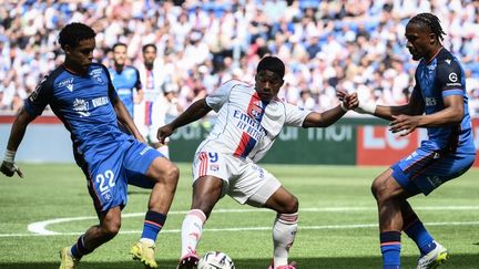 Ligue 1 : Lyon s’impose face à Auxerre et fait une bonne opération dans la course à l’Europe