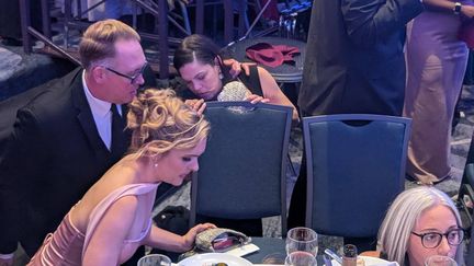 Donald Trump évacué, un suspect armé arrêté… Ce que l&rsquo;on sait des tirs survenus lors du dîner des correspondants de la Maison Blanche