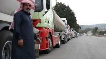 « Il y a beaucoup d’embouteillages » : avec la fermeture du détroit d&rsquo;Ormuz, les nouvelles voies commerciales en Syrie pour le pétrole irakien