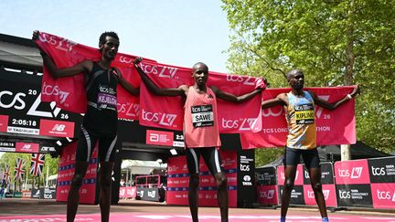 Le marathon sous les deux heures : comment expliquer ce nouveau record du monde à plus de 21 km/h de moyenne ?