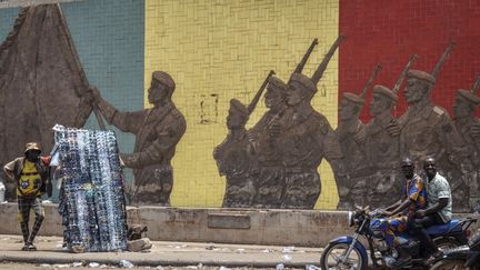 Une junte dépassée, des Russes inefficaces, des jihadistes et des rebelles surpuissants… Comment le Mali se retrouve au bord du gouffre