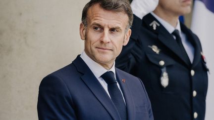 Prix des carburants : Emmanuel Macron appelle à réfléchir à de « nouvelles réponses », dans un contexte « hautement incertain »