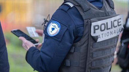 Le Conseil d&rsquo;Etat ordonne au ministère de l&rsquo;Intérieur de garantir le port visible du numéro d&rsquo;identification des forces de l&rsquo;ordre