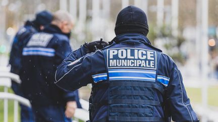 À Marseille, un homme gravement blessé après avoir percuté une voiture de police municipale lors d’un refus d&rsquo;obtempérer