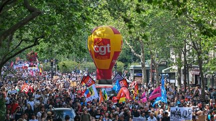 Les manifestations du 1er-Mai ont rassemblé 158 000 manifestants en France selon la police, plus de 300 000 selon la CGT