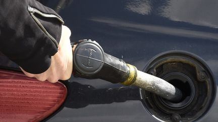 Carburants : le prix du gazole s&rsquo;est stabilisé ce week-end, celui de l&rsquo;essence baisse légèrement