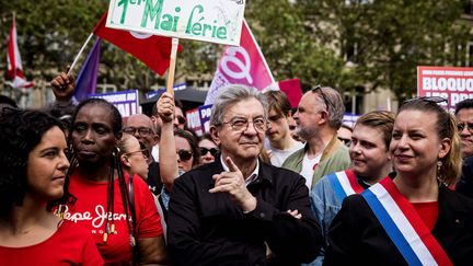 « Le compte à rebours est enclenché » : Jean-Luc Mélenchon « met la pression sur la gauche » avec sa candidature à la présidentielle