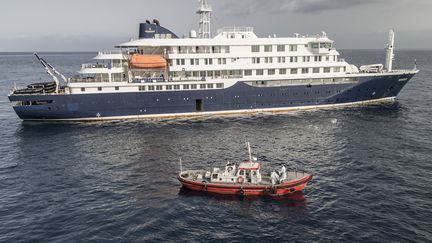 L&rsquo;Espagne accepte d&rsquo;accueillir le bateau de croisière frappé par un foyer d&rsquo;hantavirus, arrivée aux îles Canaries « d&rsquo;ici « 3 à 4 jours »