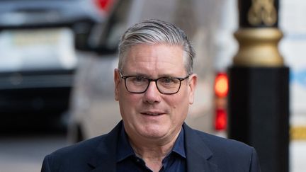 Le Premier ministre Keir Starmer exclut de démissionner, malgré des résultats « douloureux » et une montée de l&rsquo;extrême droite aux élections locales au Royaume-Uni