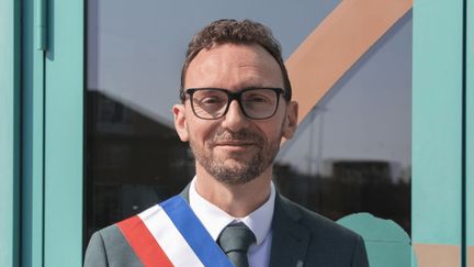 Un maire agressé dans le Nord en marge d&rsquo;une cérémonie du 8-Mai, un suspect placé en garde à vue