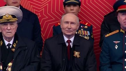 En Russie, le défilé militaire traditionnel se déroule modestement, sur fond de cessez-le-feu avec l&rsquo;Ukraine