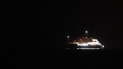 Hantavirus : le navire de croisière MV Hondius arrive au port de Granadilla aux Canaries
