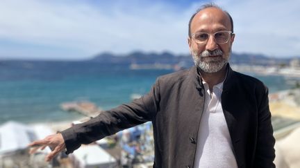 « C&rsquo;est une façon de se demander si ce qui nous est proposé et montré comme réel peut être pris à la lettre » : le réalisateur iranien Ashgar Farhadi est en compétition à Cannes avec « Histoires parallèles »