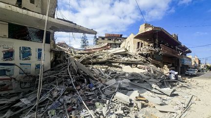 Guerre au Moyen-Orient : l&rsquo;armée israélienne annonce des frappes contre le Hezbollah dans le sud du Liban, au lendemain de la prolongation du cessez-le-feu