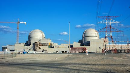 Une frappe de drone près d&rsquo;une centrale nucléaire aux Emirats arabes unis provoque un incendie sans faire de blessés