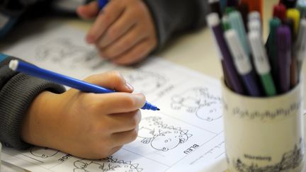 « Des câlins forcés et des chatouilles sous le tee-shirt » : cette mère du nord de la France dénonce les violences sexuelles dont sa fille a été victime à l&rsquo;école