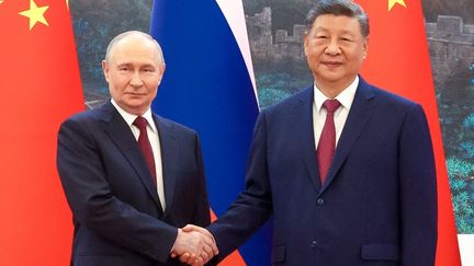 Xi Jinping salue auprès de Vladimir Poutine la relation « inébranlable » entre la Chine et la Russie