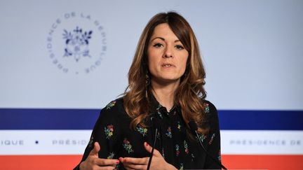Le gouvernement va « consulter encore » sur son projet de loi sur l&rsquo;allocation de solidarité unifiée