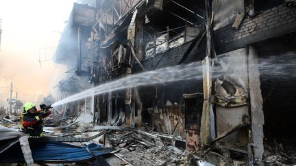 « C’était la plus puissante des attaques » : à Kiev, les habitants sonnés après les frappes russes confient « n’avoir nulle part où déménager »