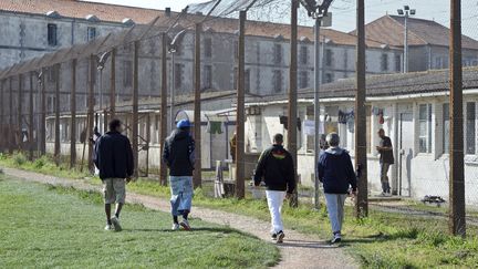Détenus « entassés », conditions « indignes », personnels « au bout de leur vie »… Ce qu&rsquo;il faut retenir du rapport de la Contrôleuse générale des prisons