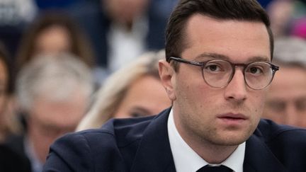 Jordan Bardella annonce déposer plainte contre le rappeur Soli pour des « menaces de mort »