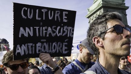 « Monsieur Bolloré met en danger la liberté de penser en France » : une manifestation contre le milliardaire ultra-conservateur organisée près de L&rsquo;Olympia