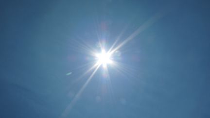 Records de chaleur : « Un évènement exceptionnel qui s’inscrit dans la réponse du climat aux émissions de gaz à effet de serre », explique la climatologue Valérie Masson-Delmotte