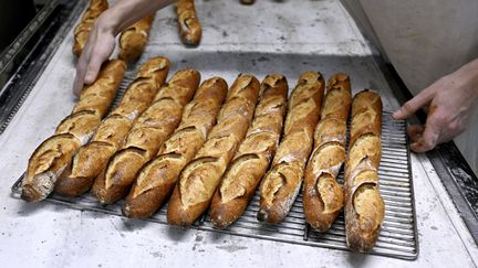 « C&rsquo;est vital pour moi » : dans une boulangerie des Bouches-du-Rhône, les clients et les salariés défendent la liberté de choisir de travailler ou non le 1er-Mai
