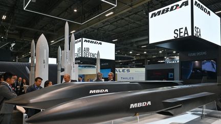 La France interdit les armes offensives israéliennes au salon Eurosatory, Tel-Aviv dénonce une décision honteuse « qui sent le calcul politique et commercial »